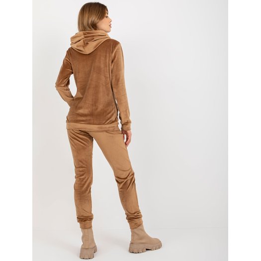 Veliūrinis treningas moterims  RV-KMPL-6087-2.14-camelowy