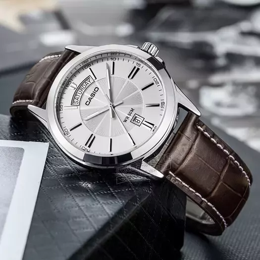 CASIO MEN S WATCH MTP-1381L-7AV + BOX