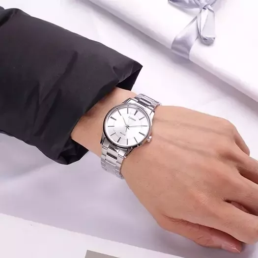 CASIO MEN S WATCH MTP-1303D-7AV (zd021a) + BOX