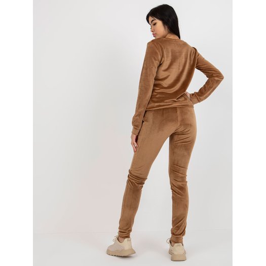 Veliūrinis treningas moterims  RV-KMPL-6083.05-camelowy