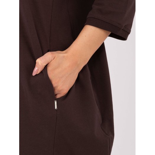 Sukienka-RV-SK-6839.95-ciemny brązowy 3