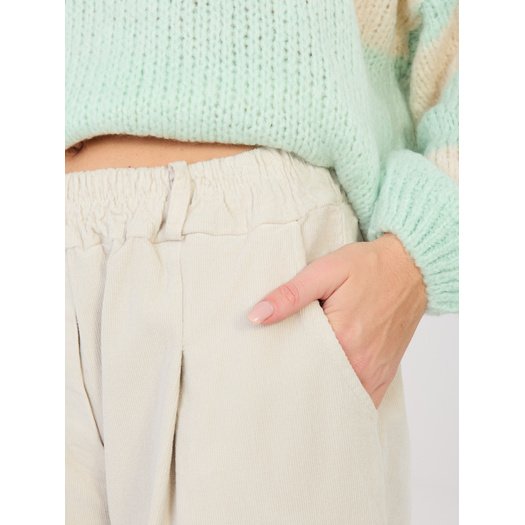 Spodnie-MI-SP-2690.00-jasny beżowy