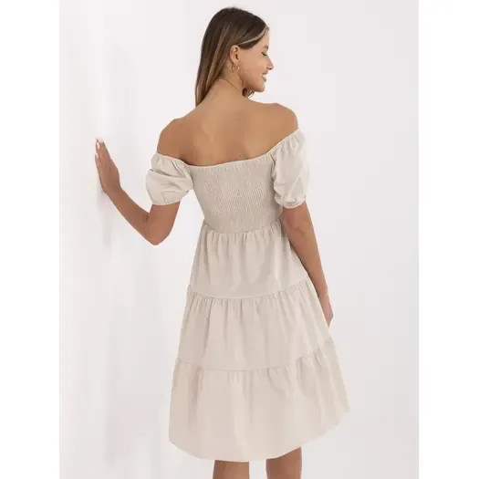 Sukienka-MI-SK-A2561.89-beżowy 1