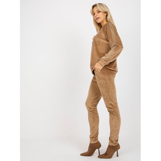 Veliūrinis komplektas moterims RV-KMPL-8436.40-camelowy