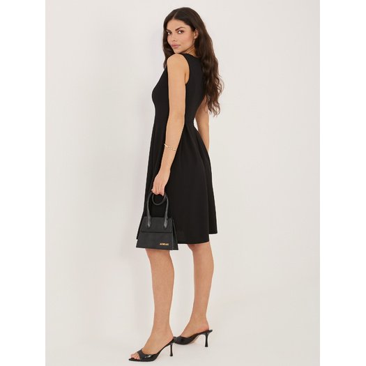 Sukienka-MI-SK-A5433.96-czarny 4