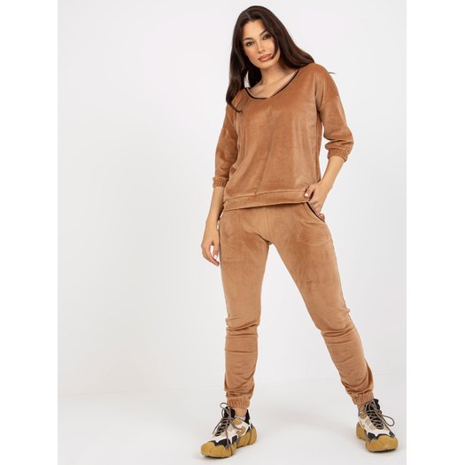 Veliūrinis komplektas moterims RV-KMPL-8285.82-camelowy