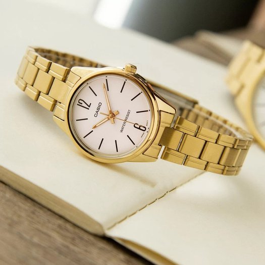 Casio Women s LTP-V005G-7B Watch + BOX