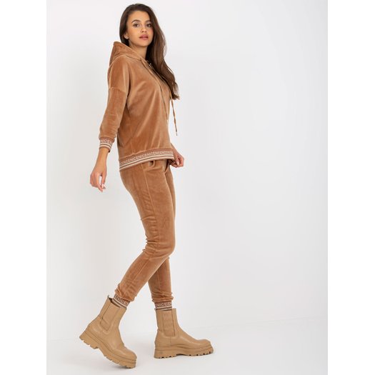 Veliūrinis komplektas moterims RV-KMPL-8286.40-camelowy