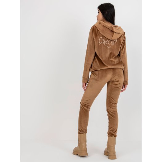 Veliūrinis komplektas moterims RV-KMPL-8443.98P-camelowy